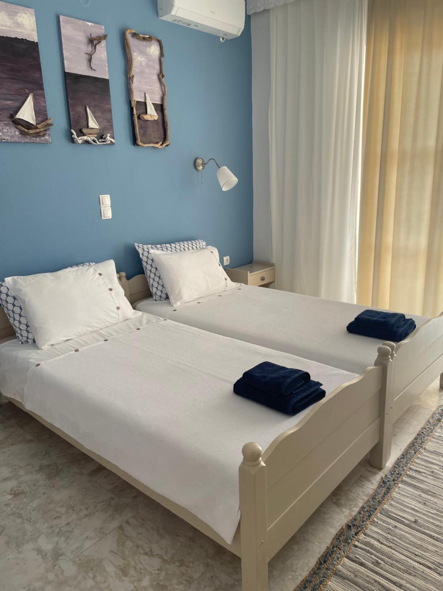 Ilektra Apartments Blue & Red ปลาตาเรีย ภายนอก รูปภาพ