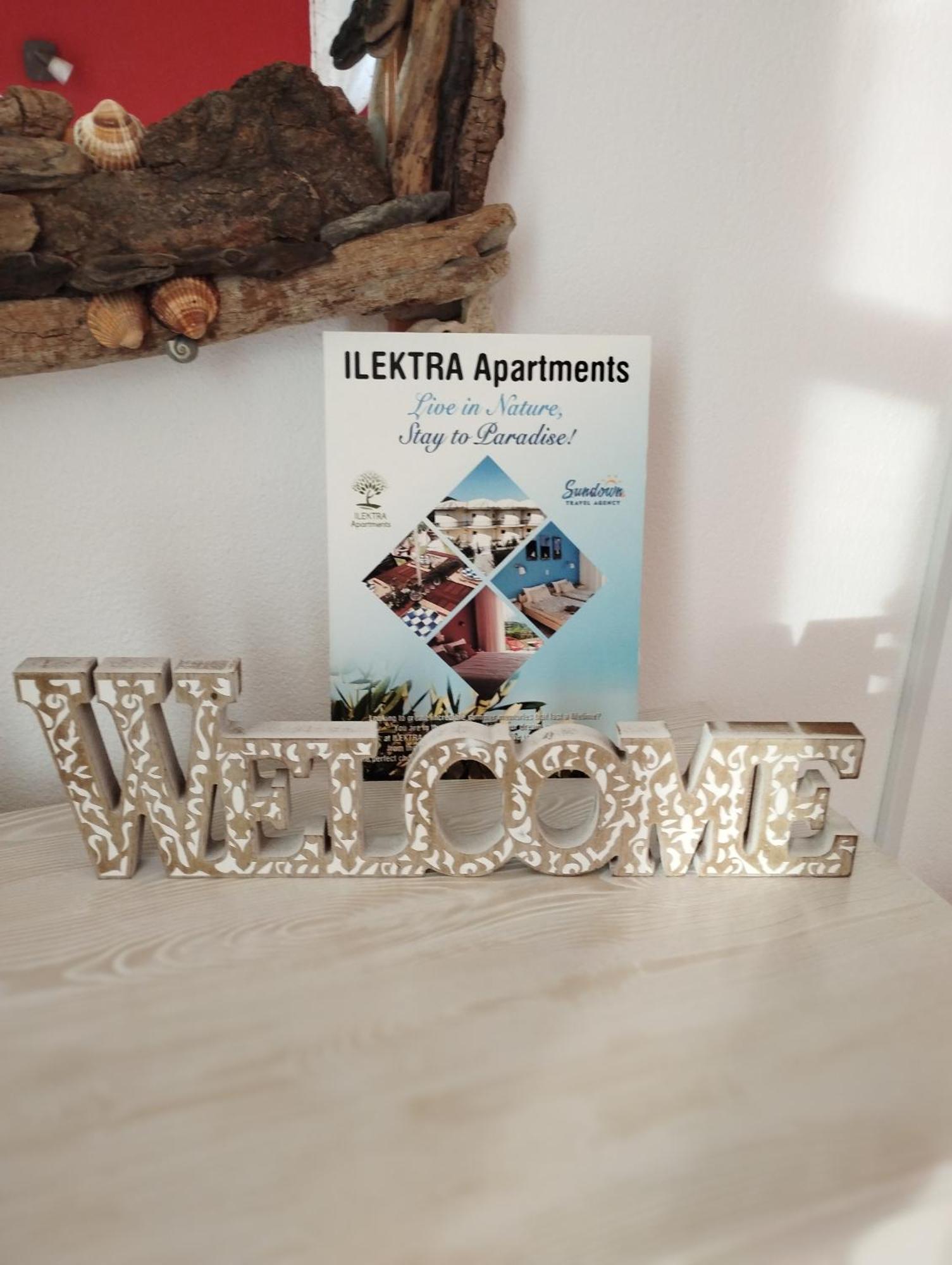Ilektra Apartments Blue & Red ปลาตาเรีย ภายนอก รูปภาพ