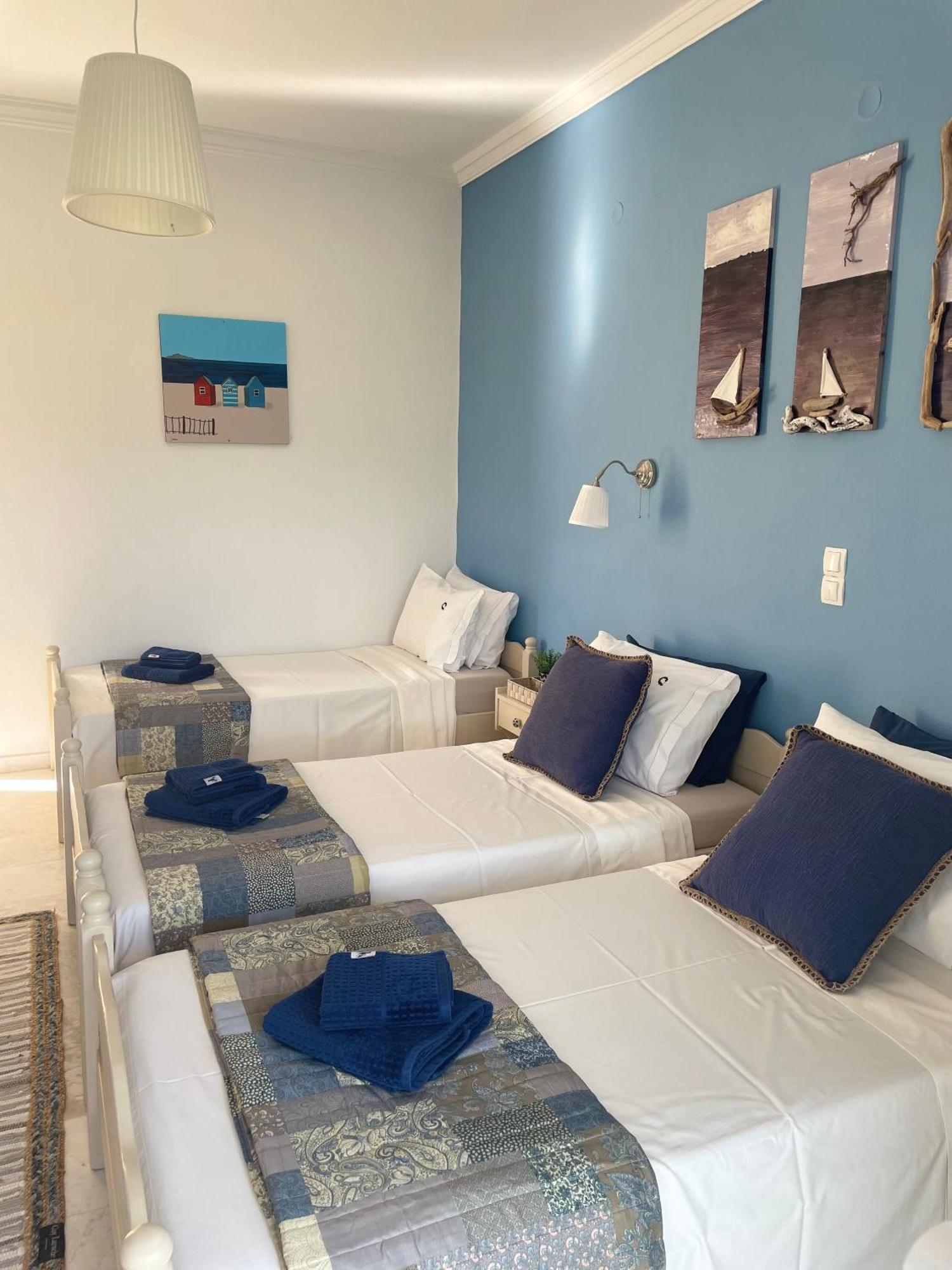 Ilektra Apartments Blue & Red ปลาตาเรีย ภายนอก รูปภาพ
