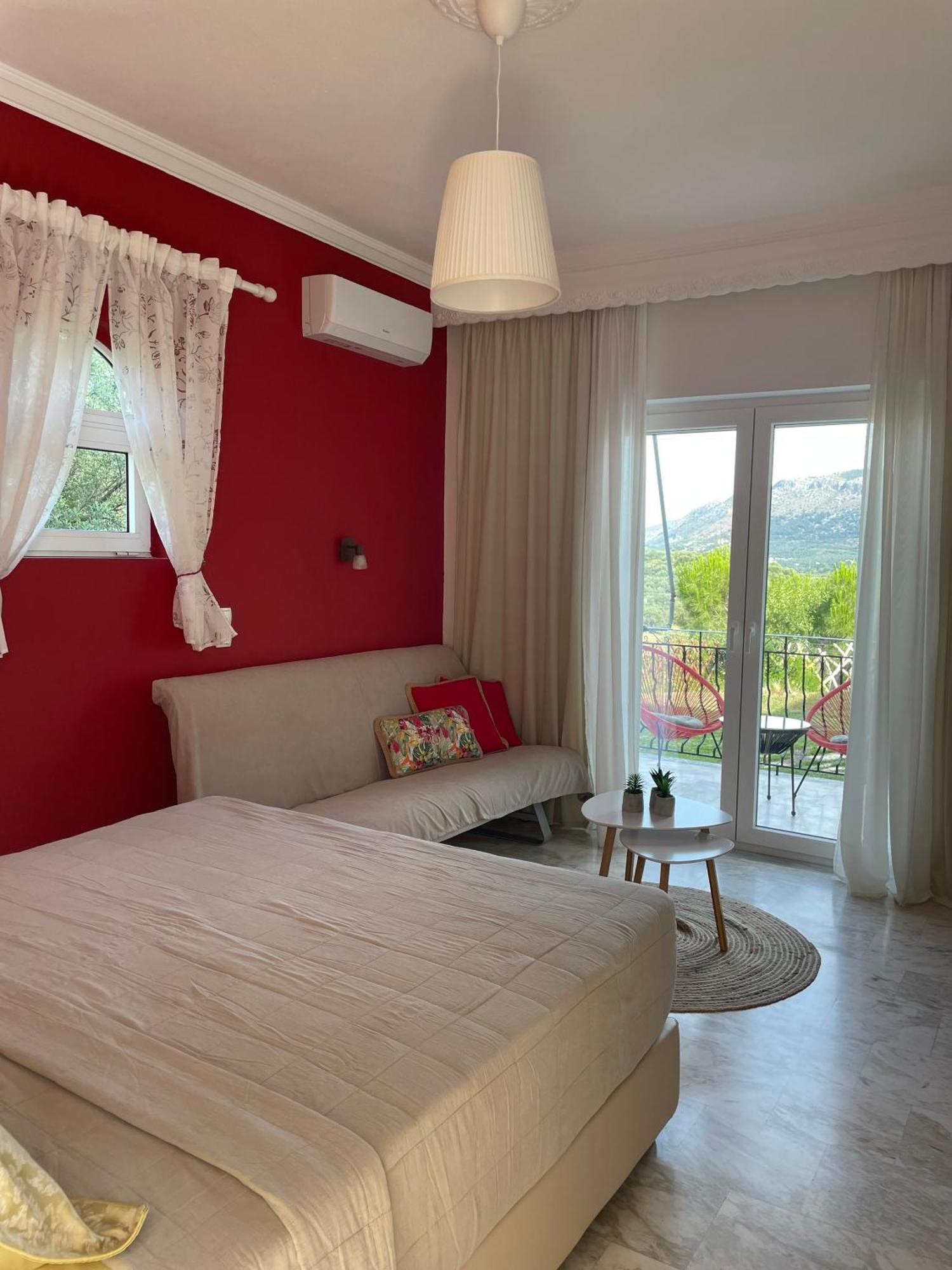 Ilektra Apartments Blue & Red ปลาตาเรีย ภายนอก รูปภาพ